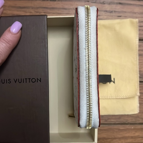 🔥Louis Vuitton White Murakami Multicolor Wallet compact 🔥 - Picture 10 of 10